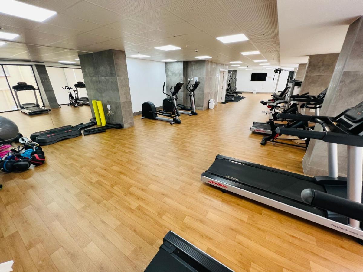 Modern Studio Apartment In Gibraltar - The Hub Экстерьер фото